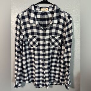 Ruffhewn women’s‎ button up shirt. SZ L black/white buffalo plaid. Hi/low hem